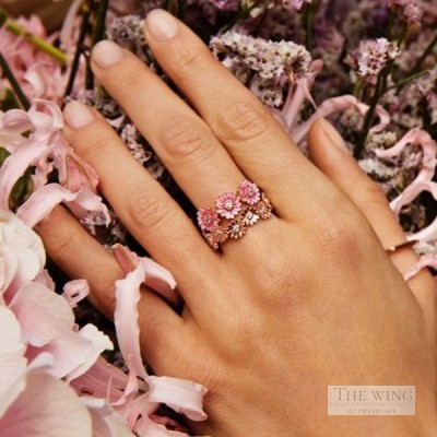 Nhẫn mạ vàng hồng 14K Pandora Moments hình hoa cúc đính đá Cubic Zirconia trong suốt